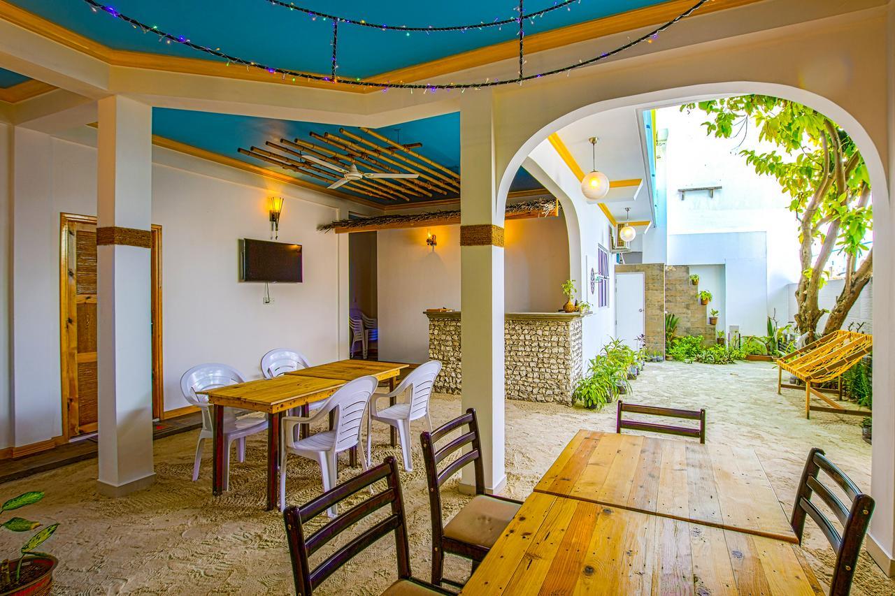 Select Village Maafushi Exterior photo